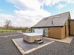 Beudy Bach Barn