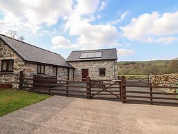 Beudy Bach Barn