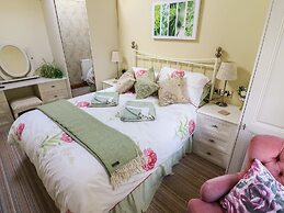 Courtyard Cottage