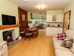 Holly Lodge