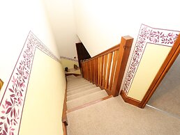 Holly Lodge
