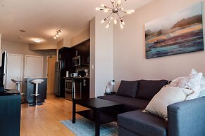 Sarkar Suites - Maple Leaf Square