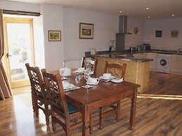 Butterdon Barn