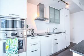 Sarkar Suites - Entertainment District