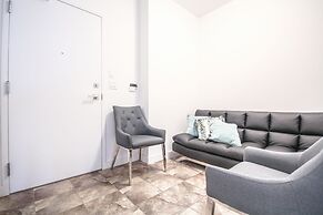 Sarkar Suites - Entertainment District