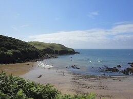 4 Coastguards Cottage