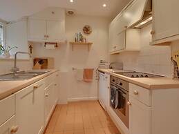Lew Quarry Cottage