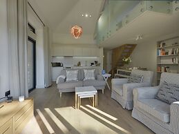 Grooms Cottage