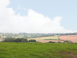 Little Cowarne Court