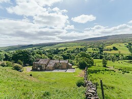 Deerclose West Farmhouse