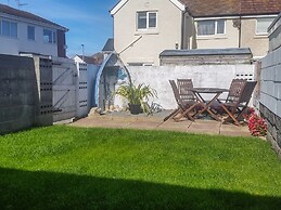 Beside The Sea - Ar Lan y Mor