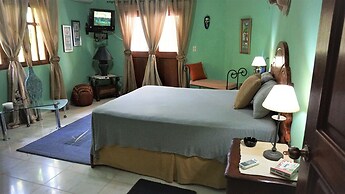 2 Bedroom 'Bird Watching Vacation' Villa