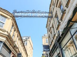 33 Crescent Gardens