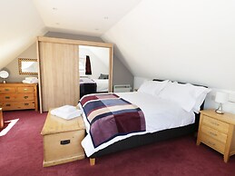 Woodstock Lodge