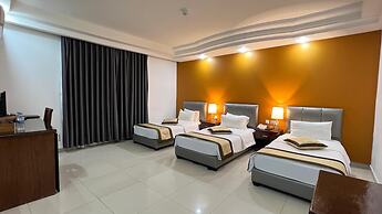 Tetra Tree Hotel