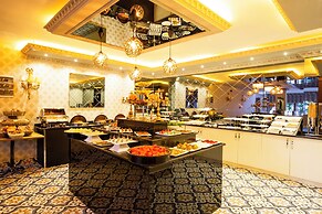 Real King Suite Hotel