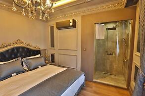 Real King Suite Hotel
