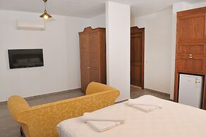 Brothers Cesme Hotel