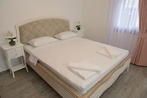 Brothers Cesme Hotel