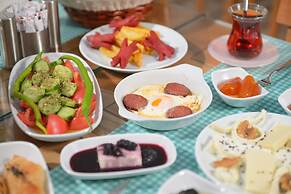 Brothers Cesme Hotel