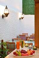 Brothers Cesme Hotel