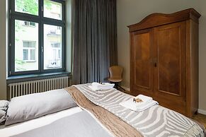 PAULOVE Apartments