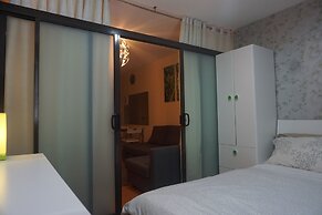 1 Bedroom Deluxe Condo at Apartelle D' Oasis