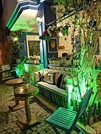 Beyaz ev Hotel