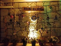 Beyaz ev Hotel