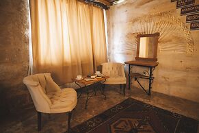 Cavusin Cave House