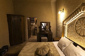 Cavusin Cave House