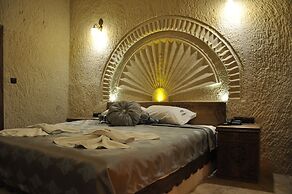 Cavusin Cave House