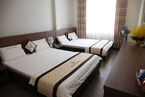Huynh Duc 2 Hotel