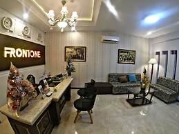 Front One Boutique Brani Solo