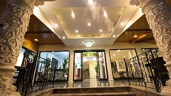 Elada Luxury Otel