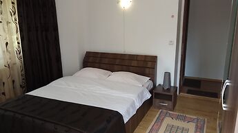 Casa Adina