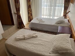 Yuksel Hotel