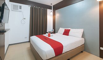 RedDoorz Plus @ EDSA Congressional