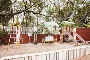 Jaffer Bhai's Brickland Hotel