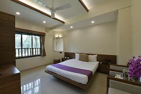 Jaffer Bhai's Brickland Hotel