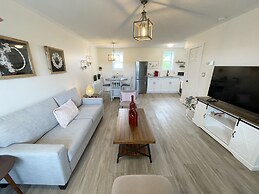 Gateway to Greenwich Suites