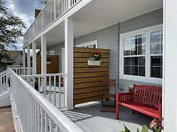 Gateway to Greenwich Suites