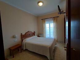 Hotel Rompeolas