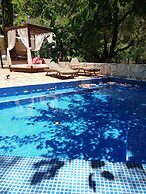 Lila Hotel
