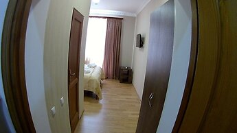 Canyon Hotel