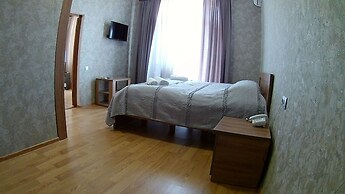 Canyon Hotel