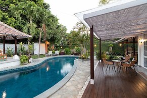 Villa Miracle
