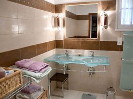 Les Chambres d'Adeline B&B