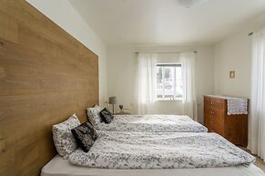 Bjarmó Guesthouse