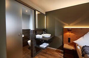 Black Forest Lodge